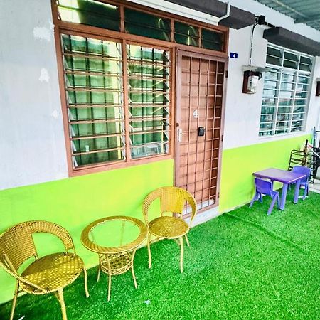 Idris Homestay Malacca Kültér fotó